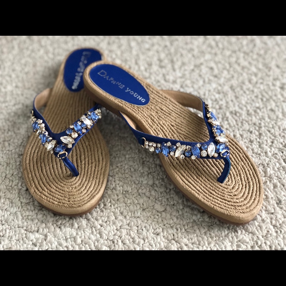 Sparking blue sandals!